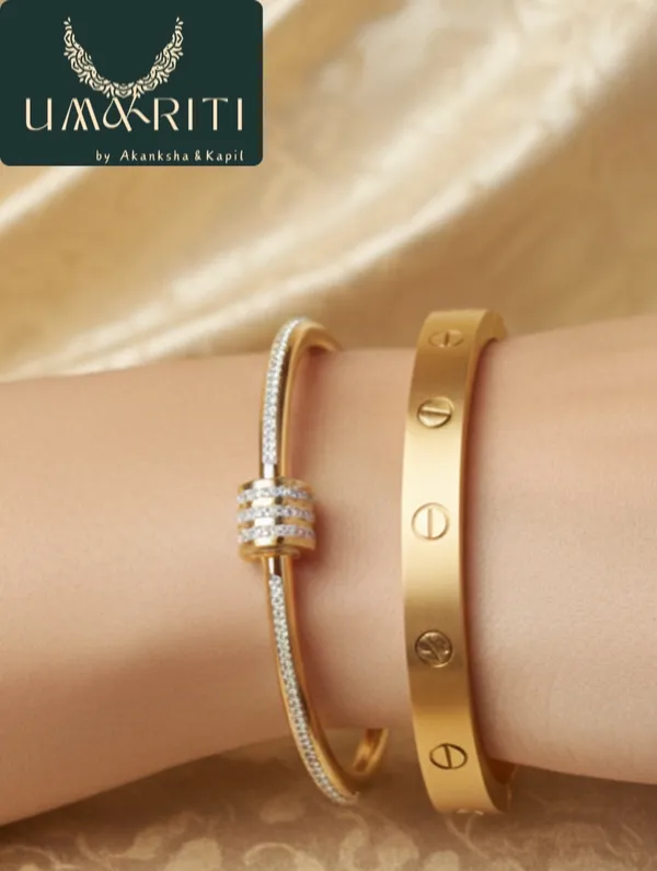 Gold_Iconic_Gold_Bangle_For_Women